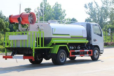 國(guó)六小多利卡5噸噴霧車 城市環(huán)境治理的得力助手
