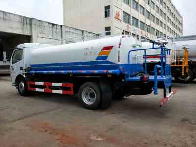 河北邢臺(tái)柳汽乘龍噴霧車廠家直銷，助力城市清潔與降塵
